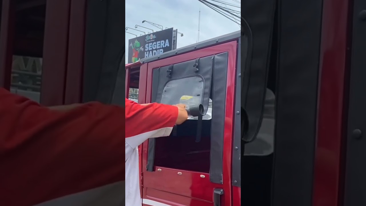 wow keren kayaknya nyaman ini (motor roda tiga Viar)