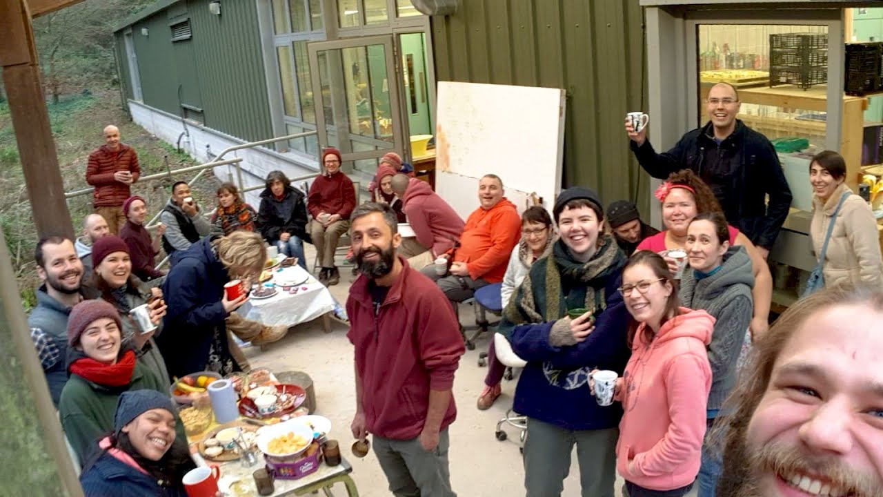 A day in the life of a Kadampa Art Studio volunteer