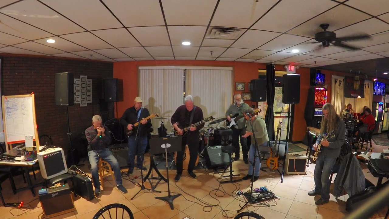 Every Sunday Open Jam at Capri Pizza, Plumbsteadville, PA, 6:30pm. ~ Lori G. ~ As Long As I'm Movin'