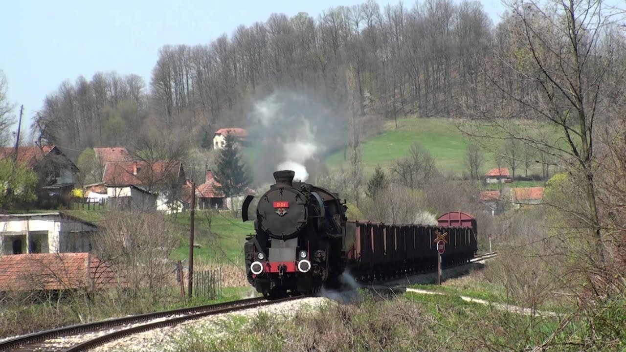 Bosnia - Kriegslok in rural scenery