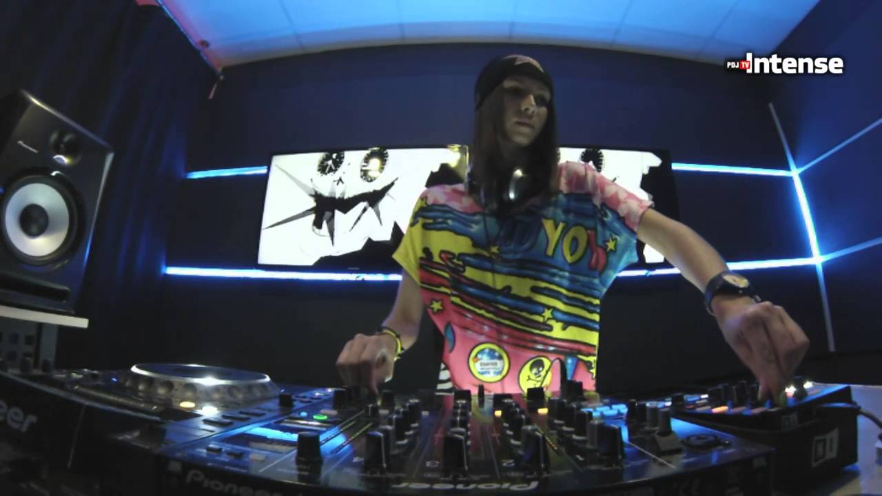 Miss Monique - Live @ Radio Intense 10.12.2015
