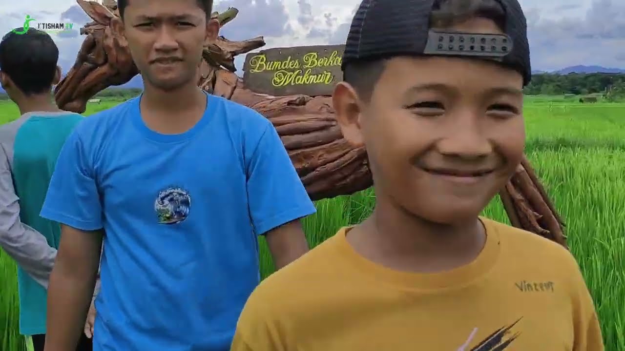 DOKUMENTASI HIKING SANTRI 2025