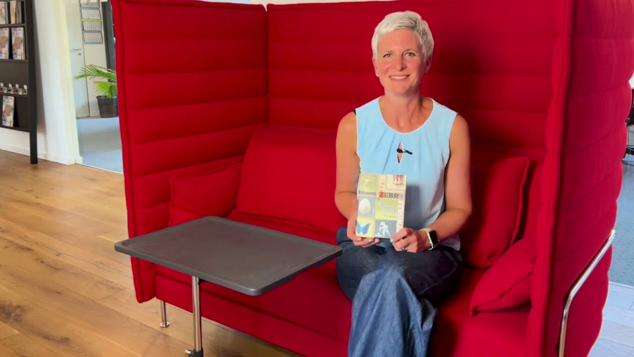 Das rote Sofa bei moses. - Blitz Zebra Astronaut