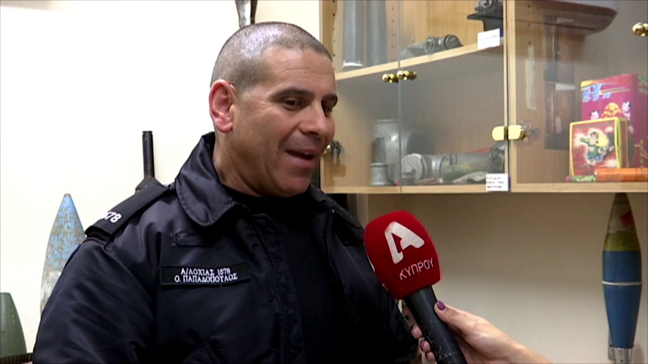 Τι σημαίνει να κρατάς στα χέρια σου κροτίδα. Ο λόγος στους ειδικούς | AlphaNews