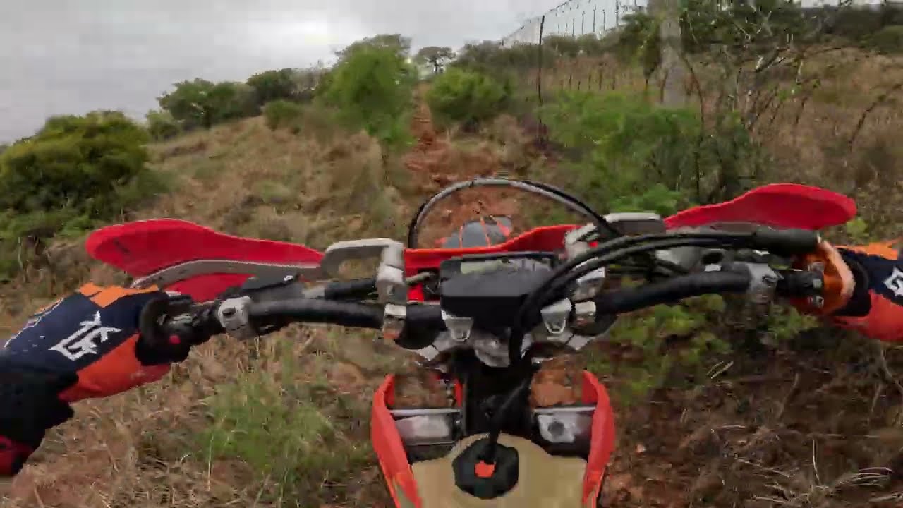 Bashing rocks at Tussen Koppies