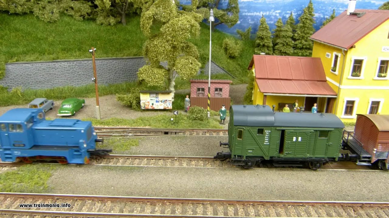 TRAINMANIA - Motorov&aacute; lokomotiva V 23 DR od firmy Piko (TT)