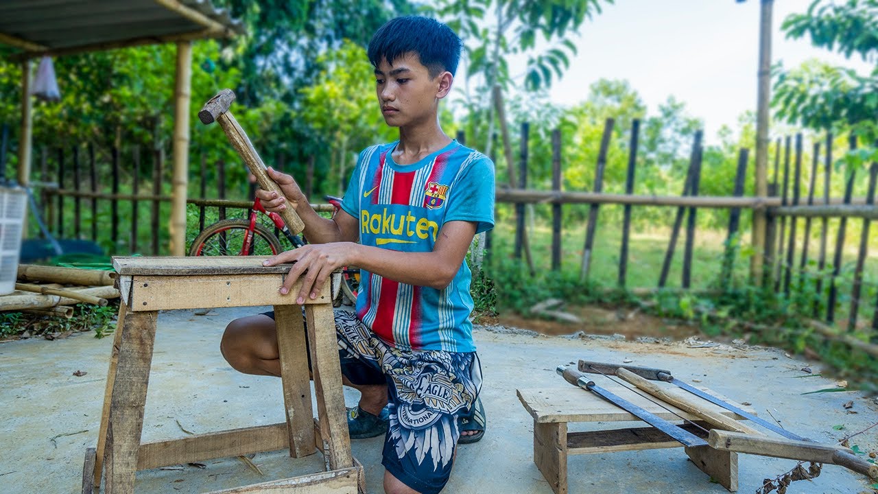 Building a Wooden Chair from Scrap – Then Cooking Pork Leg with Dried Bamboo Shoots