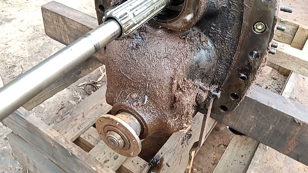 desmontagem do câmbio do Valtra 785 traçado