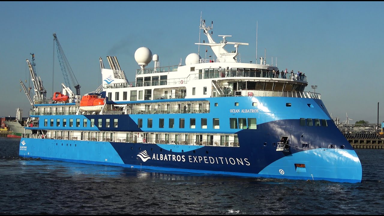 4K Ocean Albatros traumhaftes erstes Einlaufen + Anlegemanöver im Hamburger Hafen 03.05.2024