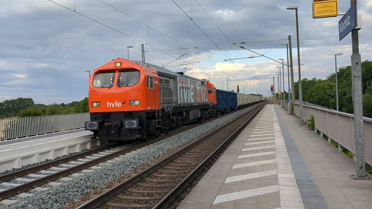 Zugverkehr in Nünchritz am 27.06.23 von 18:56 Uhr bis 19:50 Uhr