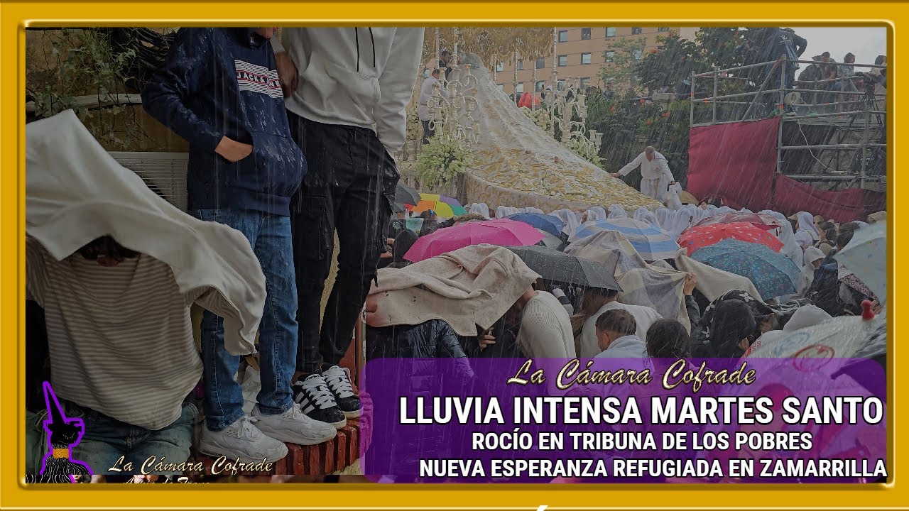 ROCÍO BAJO LLUVIA INTENSA EN TRIBUNA DE LOS POBRES. SEMANA SANTA MÁLAGA 2025