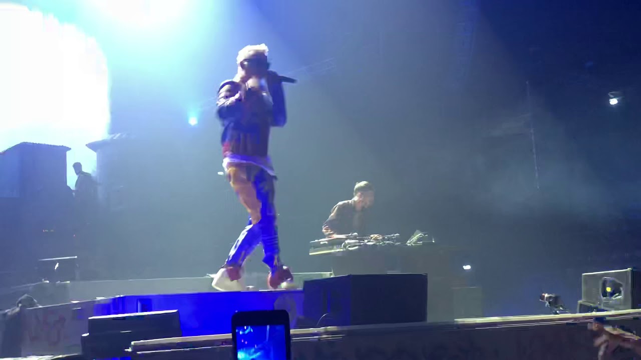 HO PAURA DI USCIRE REMIX / K-HOLE live  - Salmo @Mediolanumforum Milano