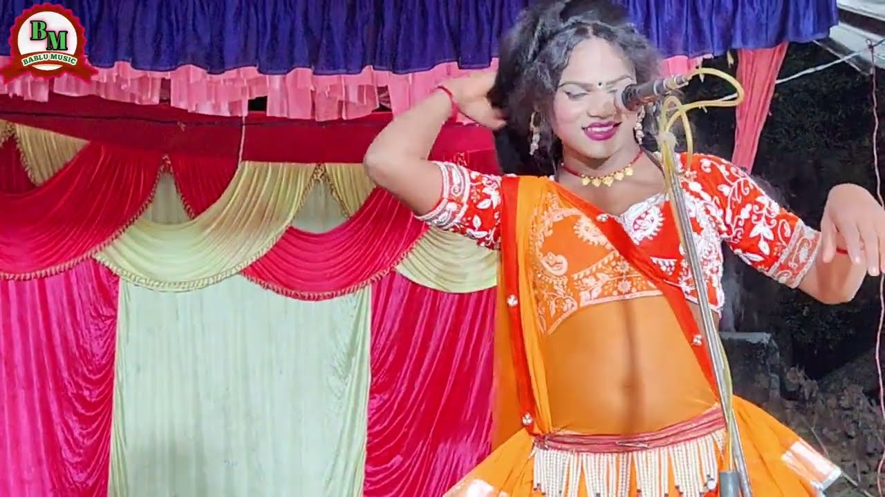 करिश्मा जी का लहरा बहुत शानदार नौटंकी गीत फरमाइश उठो पवारो हमसे ना कटे चारो नौटंकी गीत 