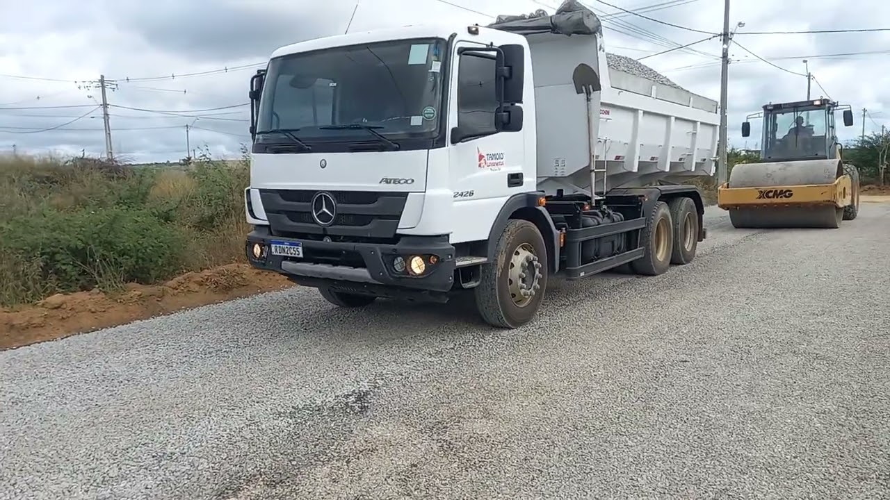 asfalto tsd na rua H no loteamento são Francisco em poções