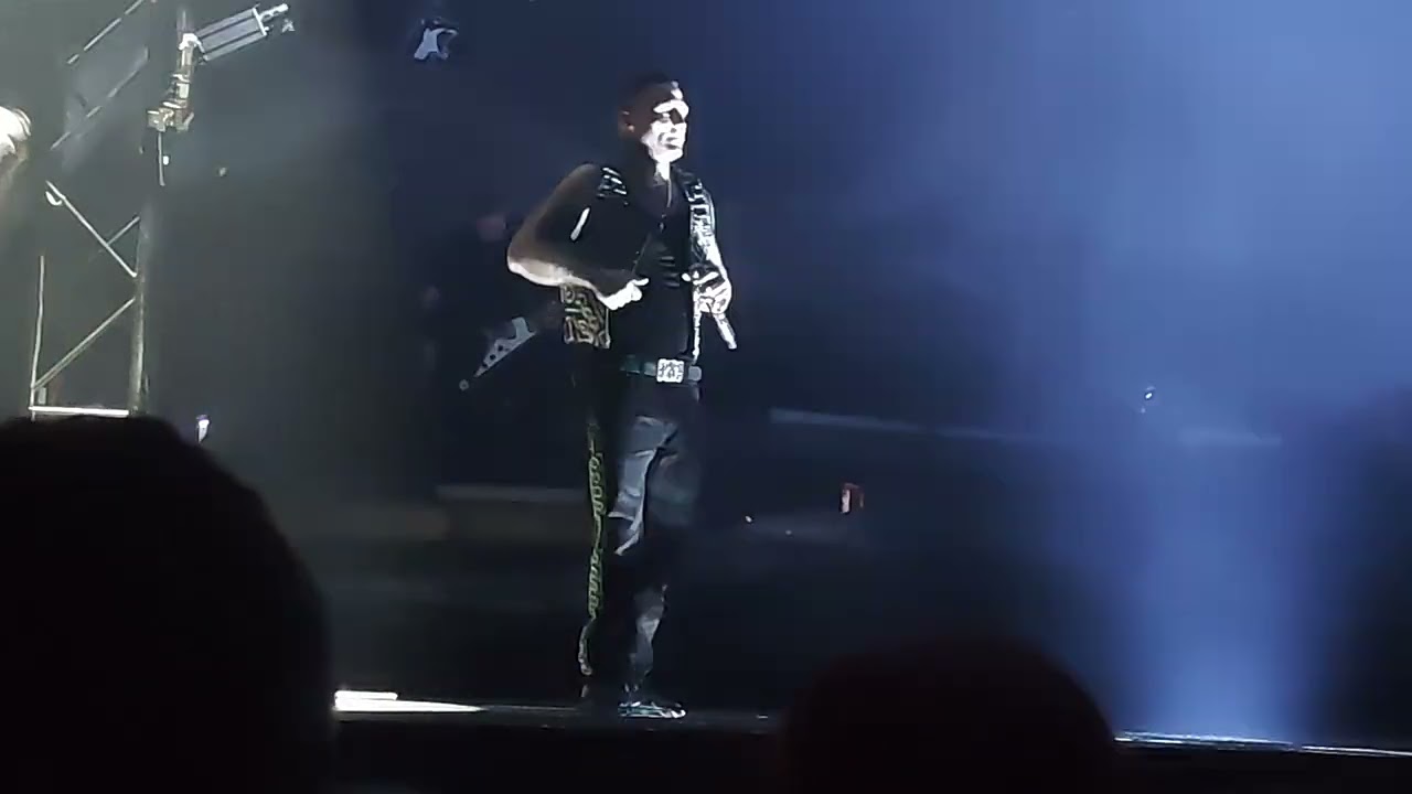 Kontra K - Weit weit Weg & Tollwut - LIVE