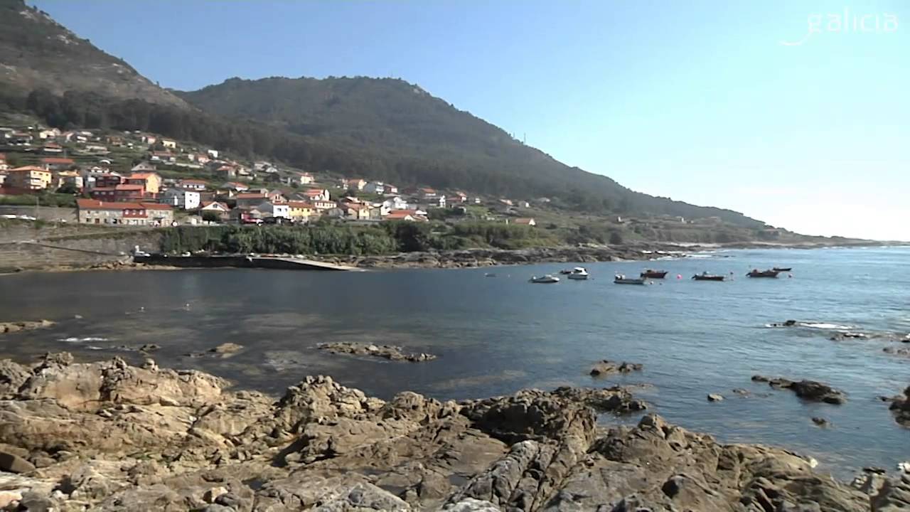 Costa y monasterio de Oia