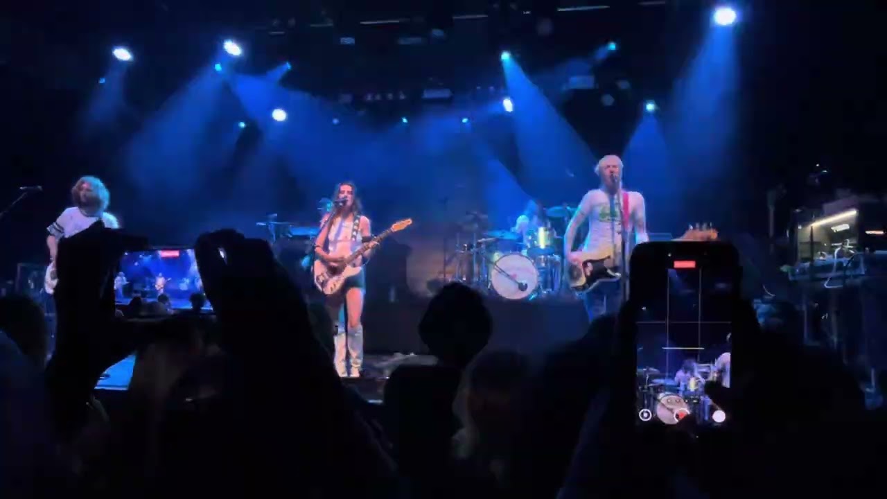Wolf Alice - White Horses - Camp & Furnace - Liverpool - 1 9 25 early show 