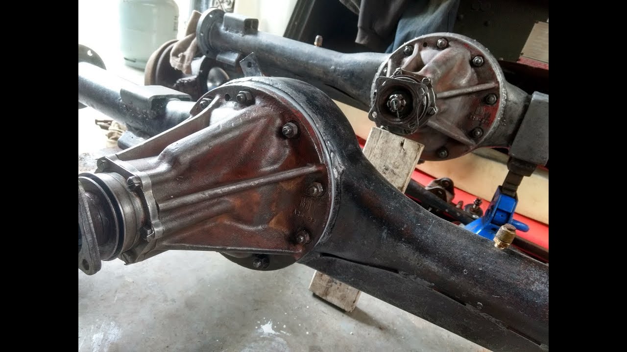 Land Rover Series 2a 88 - Part 8: Front and Rear Axle Restoration