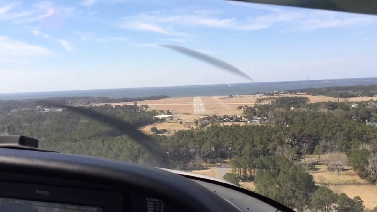 Landing at KMQI (Manteo) on Runway 23 in a Cirrus SR22