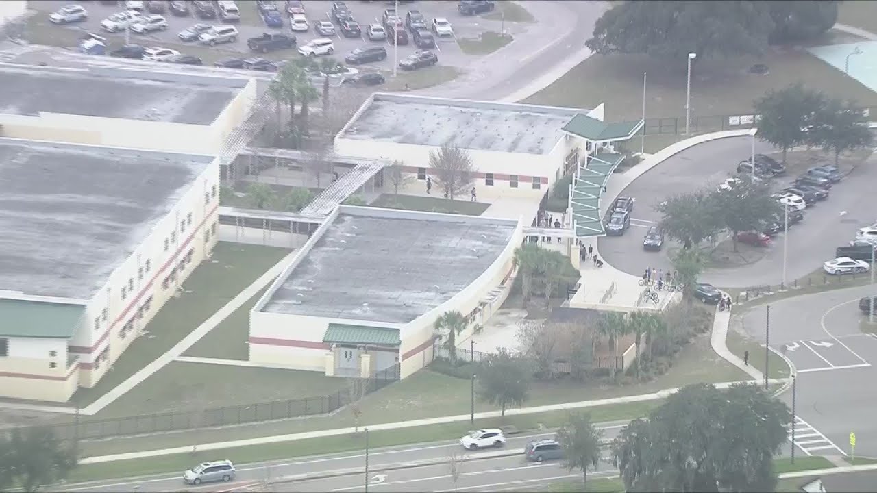 No active threat: Deputies investigating report of gunshot at Barrington Middle School