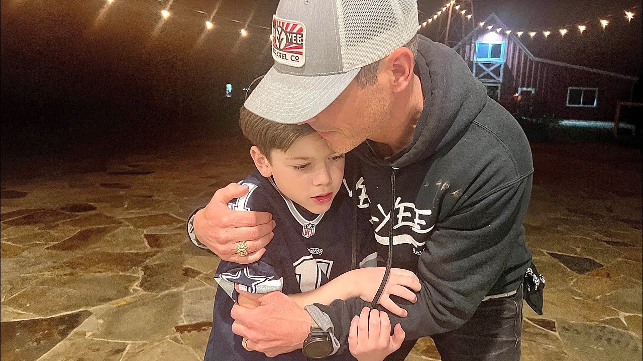 Я заставил его спать в холодном лесу.