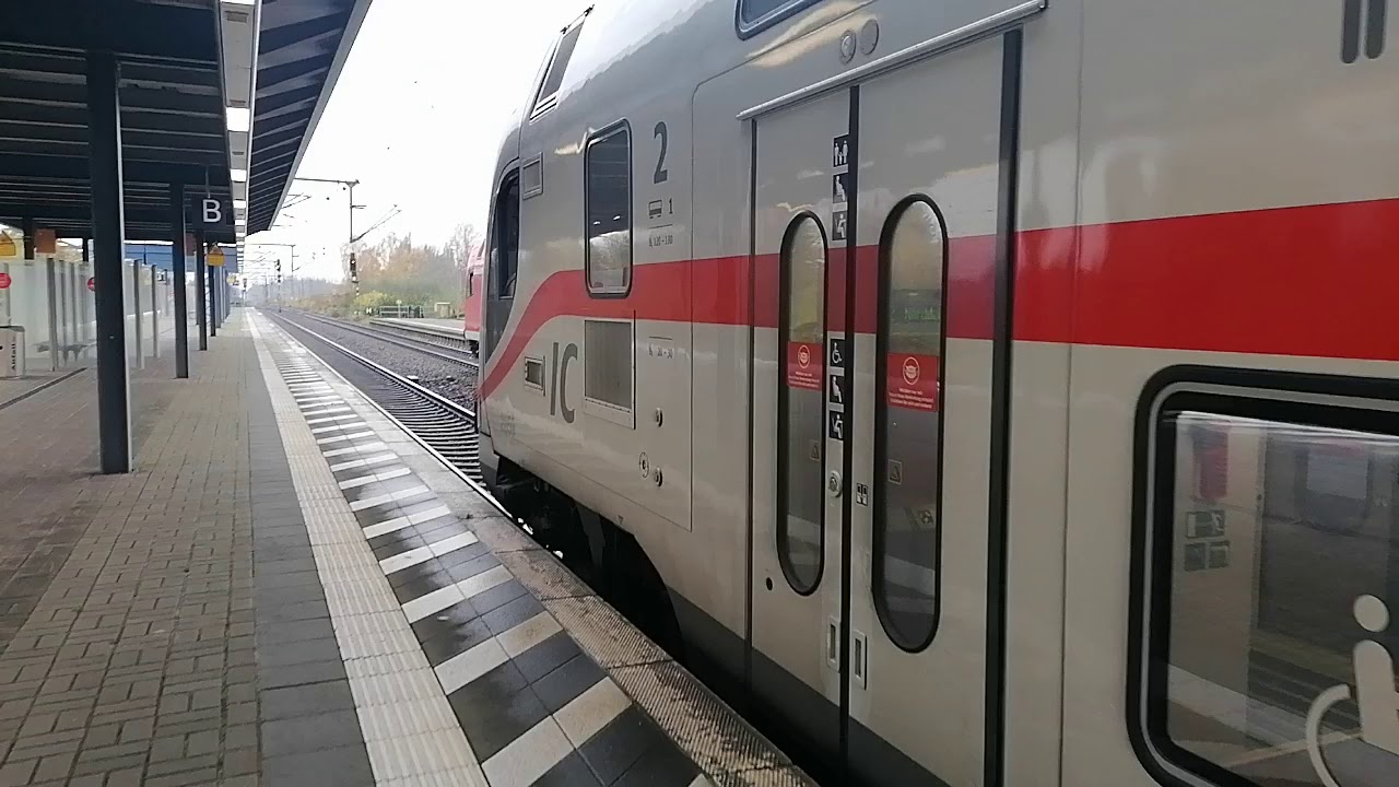 IC2 In Brandenburg Hauptbahnhof