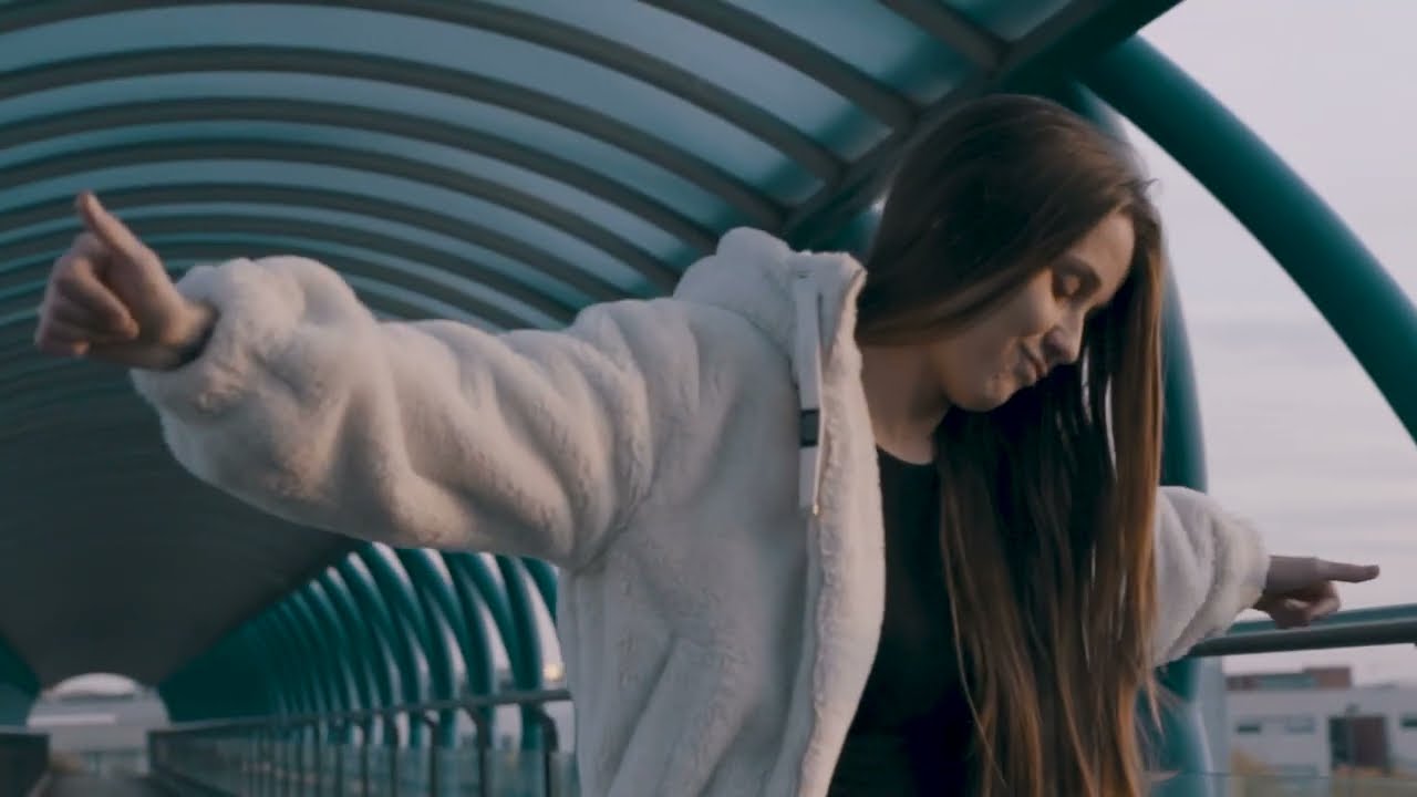 Pajarita chanela - Coraz&oacute;n malo (VIDEOCLIP OFICIAL)