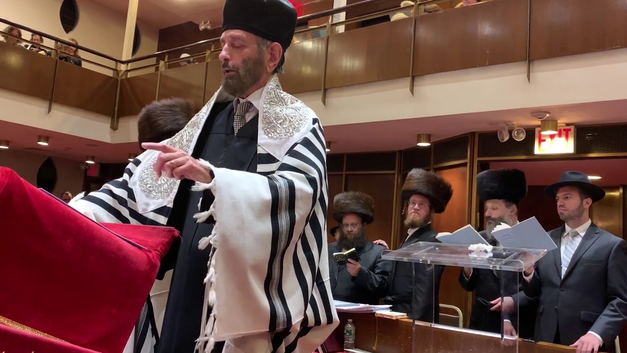 Cantor Joseph Malovany Machnisei Rachamim