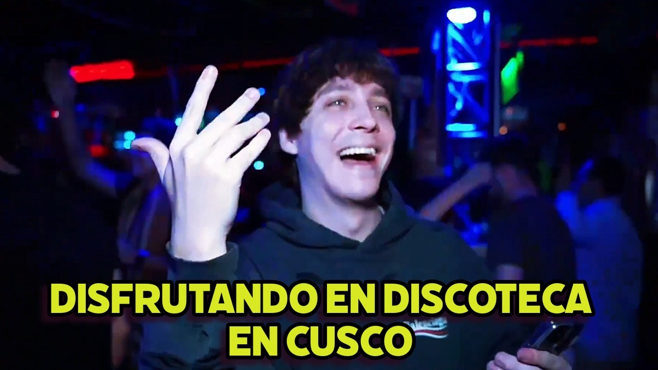 MATTKEELAN DISFRUTANDO EN UNA DISCOTECA EN CUSCO
