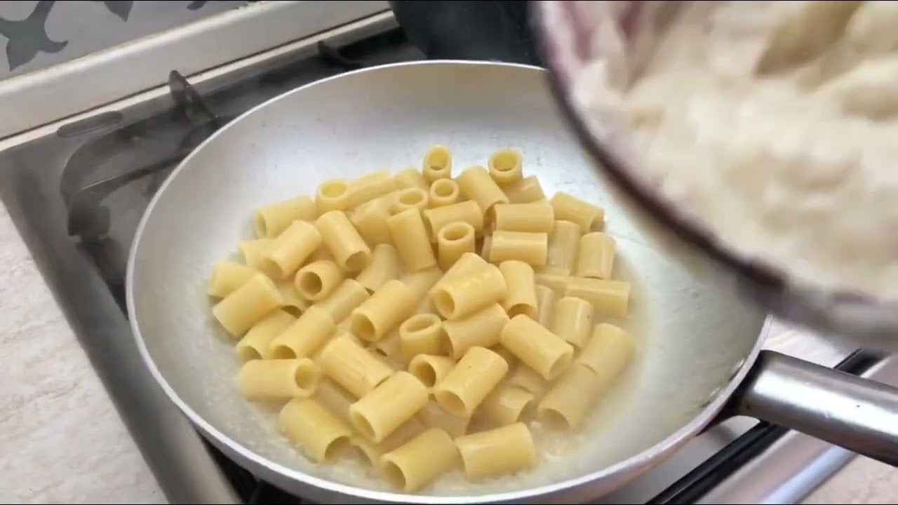 MEZZE MANICHE ALLA GRICIA - tipico piatto Romano [ tre ingredienti ] - ricetta 