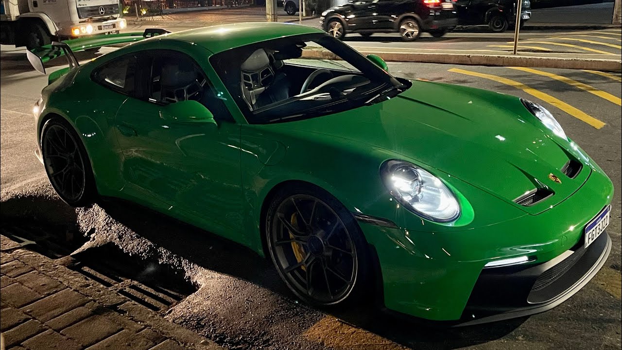 O MELHOR v&iacute;deo ACELERANDO TUDO na Rua em um Porsche GT3 992 com escape roncando ALTO!