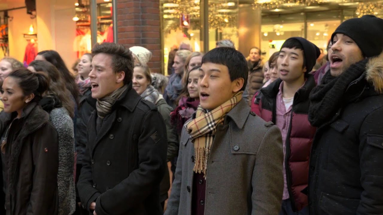 Weihnachts-Flashmob im Hanse-Viertel