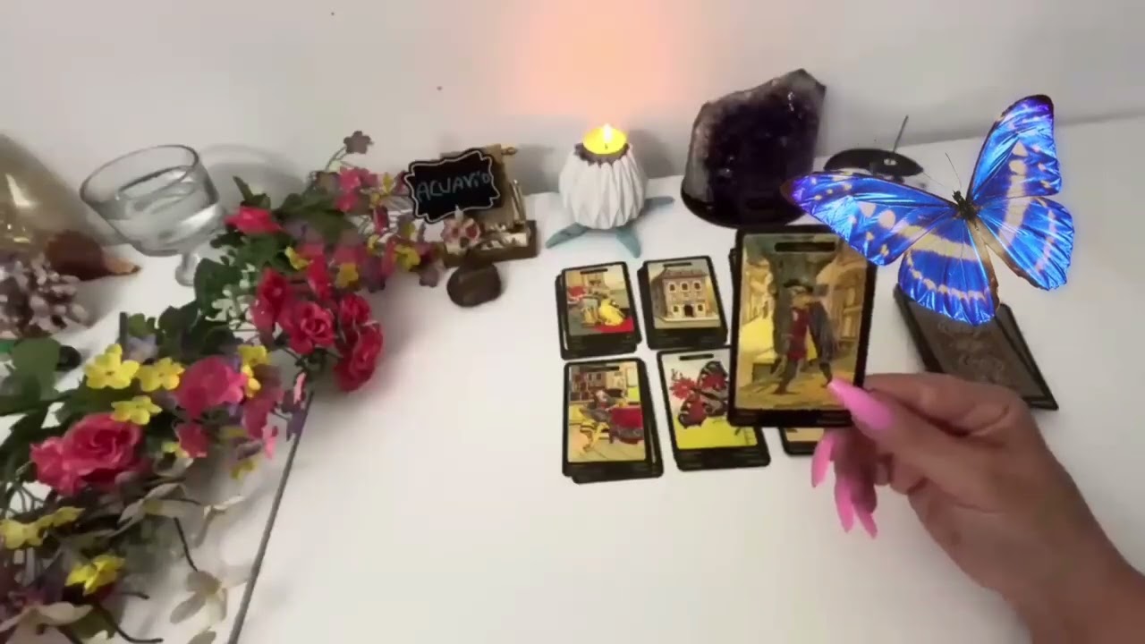 Acuario, 🧜🏻💰💰💰llego la época de brillar y resplandecer. El dinero te llega en grandes cantidades.