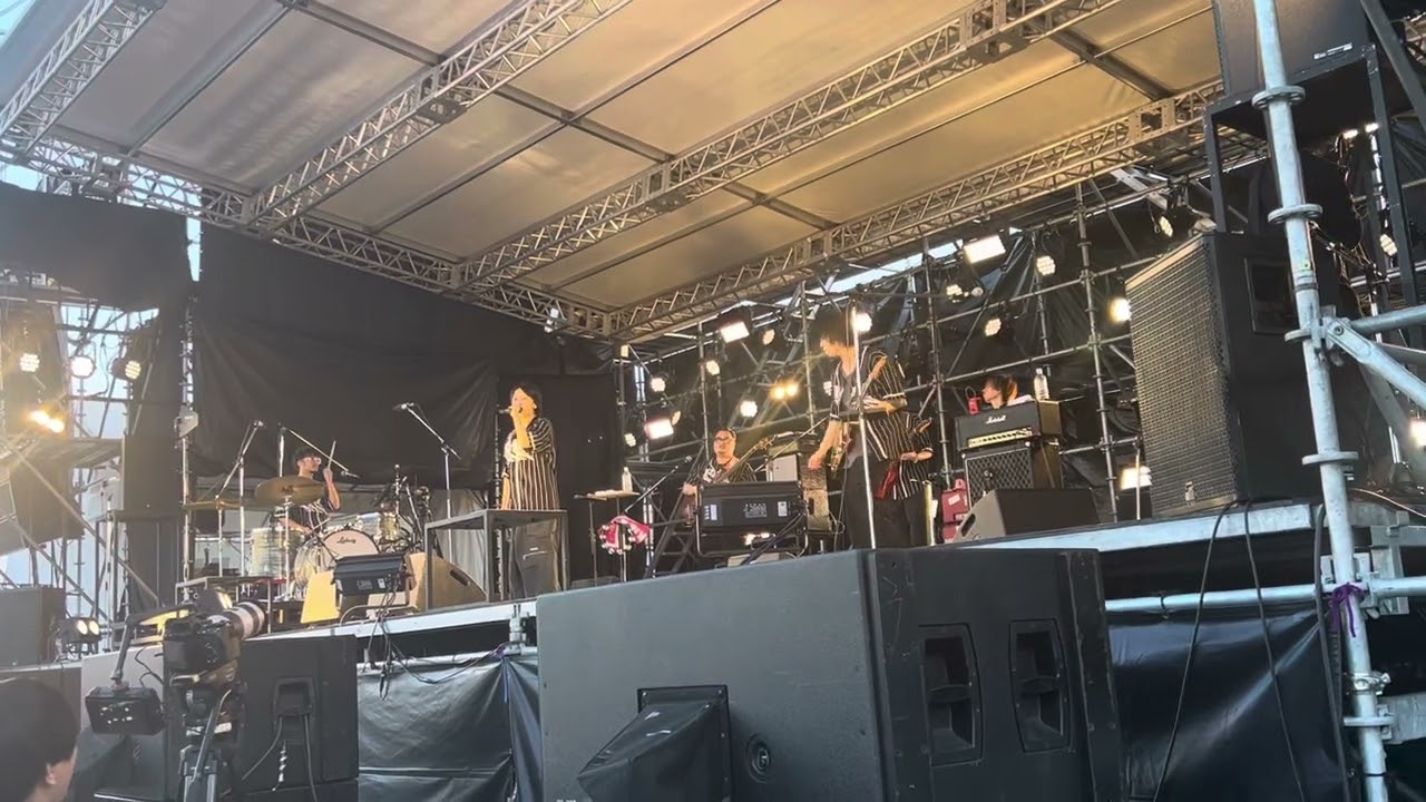 礼賛　森、道、市場、　MAROON5 Sugar