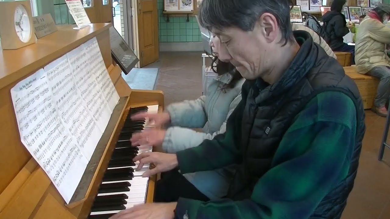 2026-1-18-21　国立駅 ピアノ