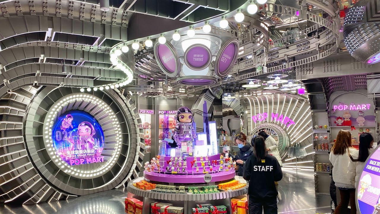 Exploring the Biggest Pop Mart Store in Shanghai , China / Shanghai Pop Mart Tour