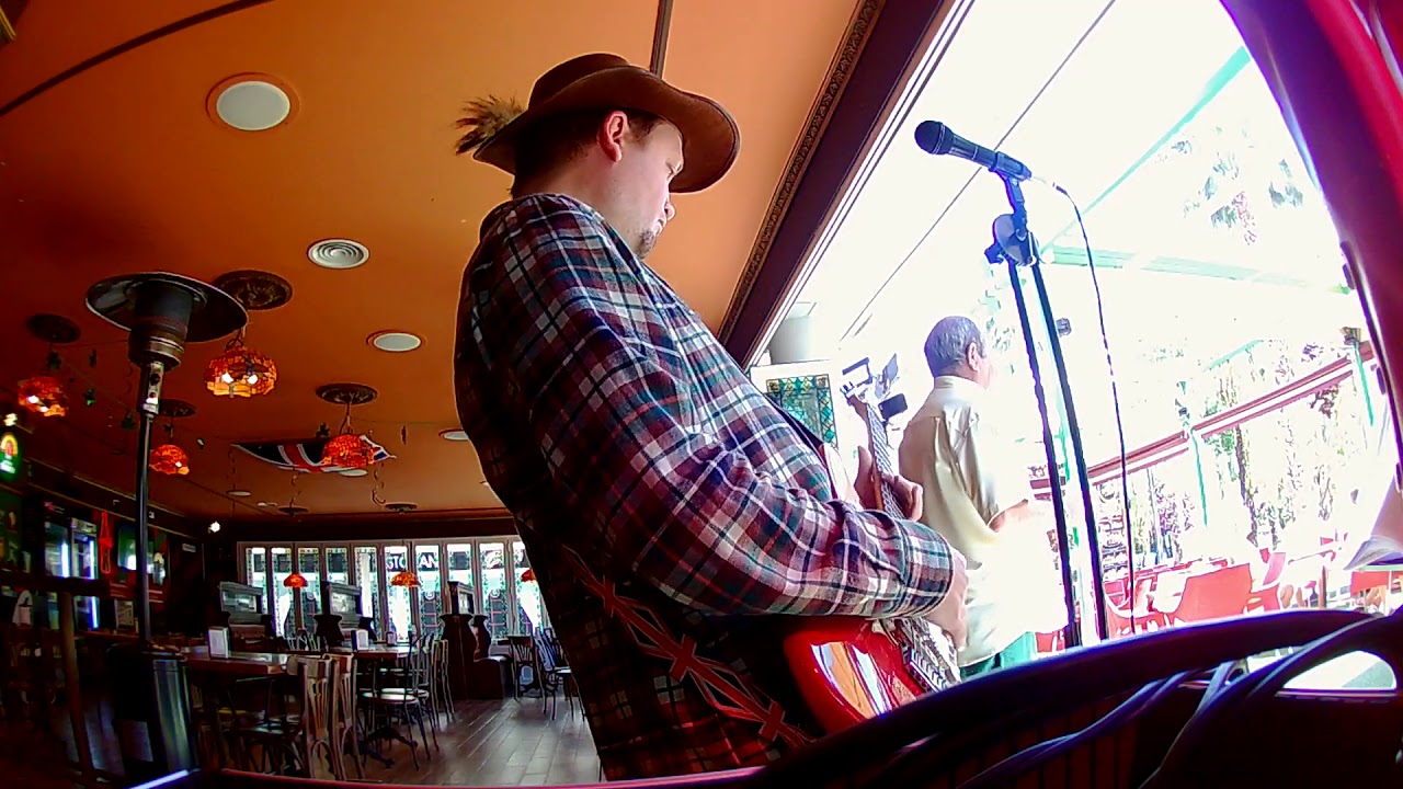 Como va Lily PeppersBar Randy Rockman