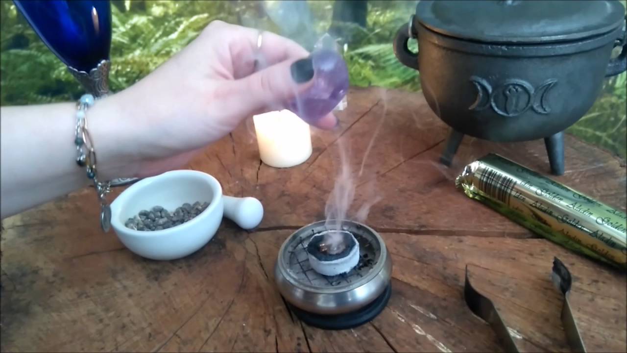 La Purification des pierres avec la Boutique ésotérique La Coupe des Fées