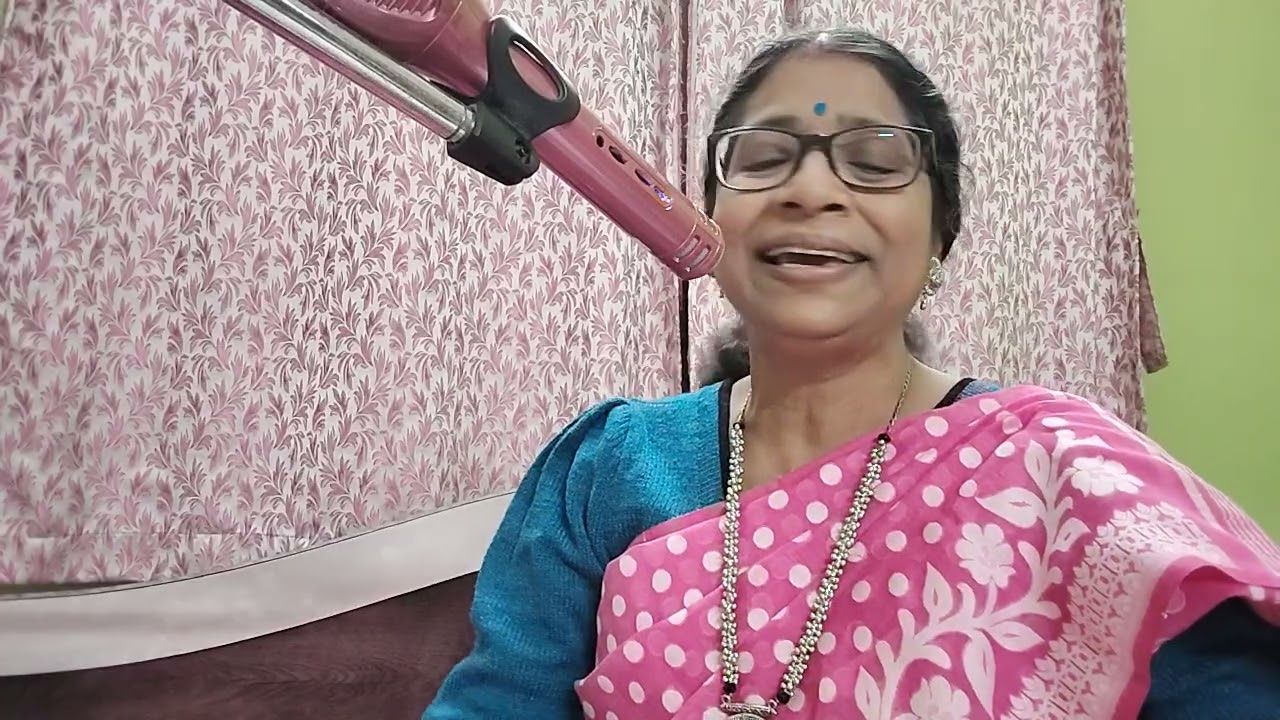 Emon anek kothai bolo tumi Il Modern Old Bengali song ll Covered by Misti kar. 