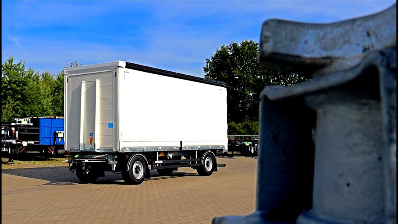 WEB TRAILER Drehschemel-Curtainsider mit Staplerhalterung