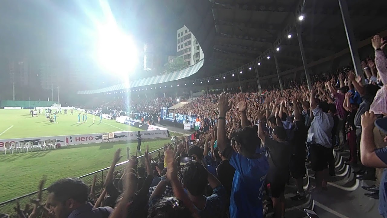 Sunil Chhetri Leads the Viking Clapping with Fans of Indian Football Team