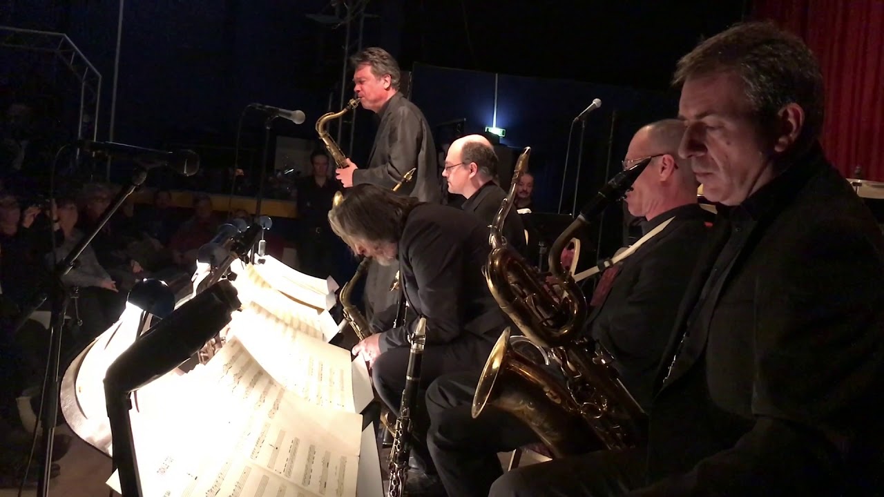 TUXEDO BIG BAND   Tickle Toe