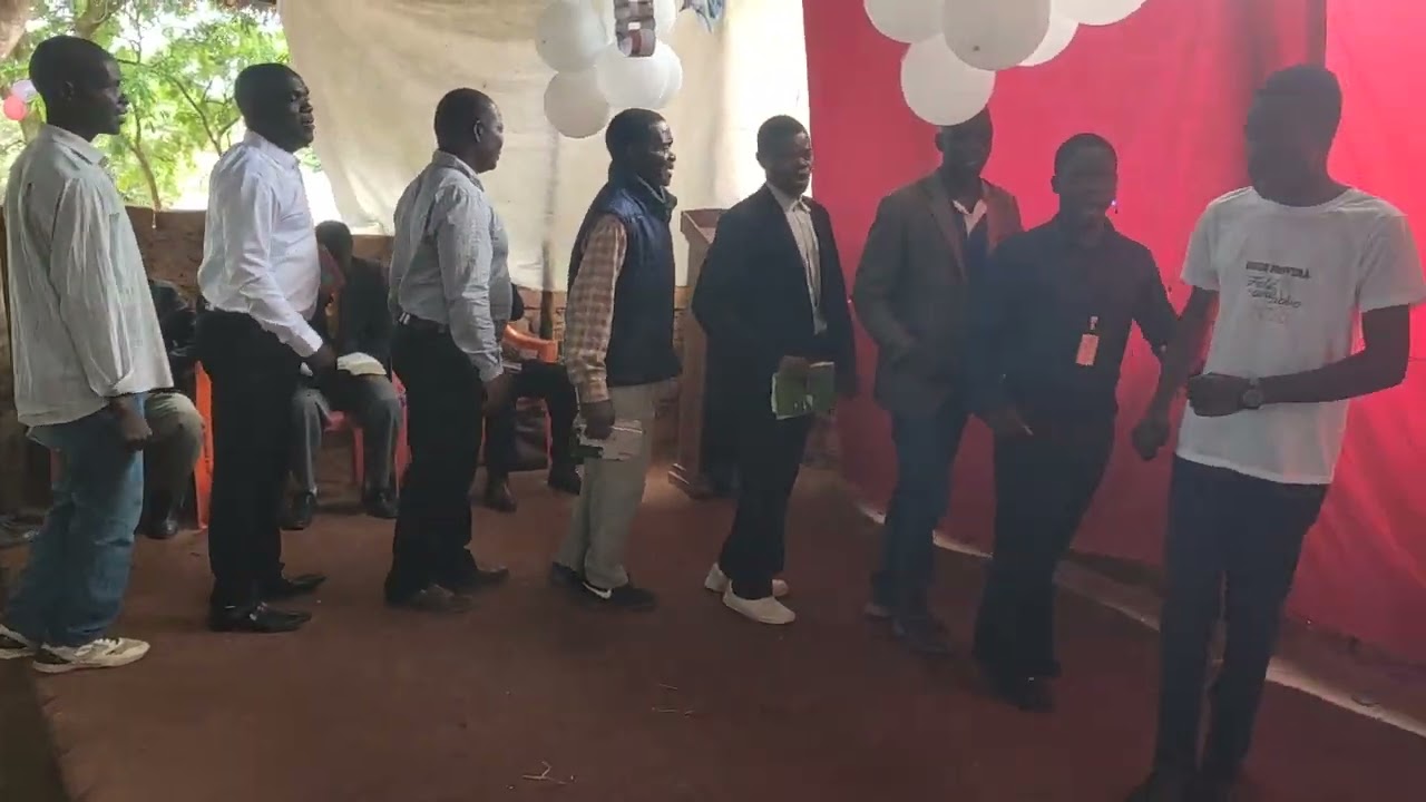 Grupo dos Homens dos Eucaliptos- celebração do ano novo