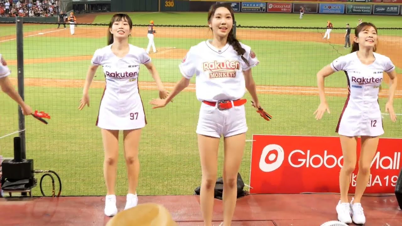 辣年糕趴 Lotte Giants Cheerleader 롯데자이언츠  團長 조지훈 再見安打的10局下 樂天巨人應援半局 , 이단비  이호정  조연주  박담비 & Rakuten girls