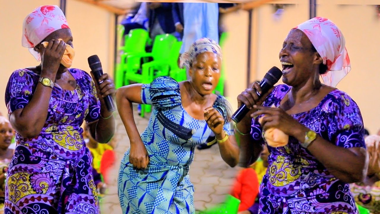 🔴CORNERSTONE BUJUMBURA🇧🇮AMATERANIRO YANONE KUCYUMWERU ISENGESHO&UMUNEZERO🎶TURIRIMBA DUHIMBAZA IMANA!