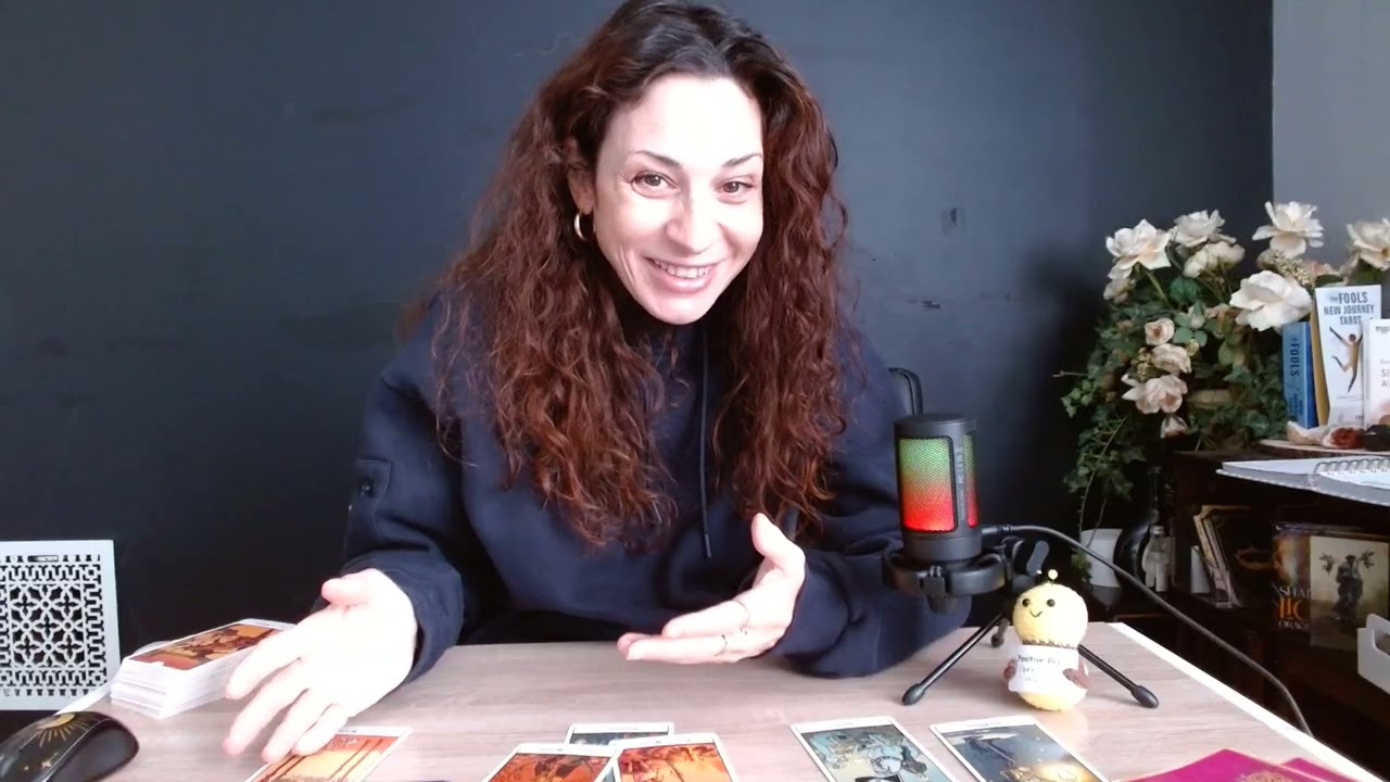 Таро Лев ♌Не каждый заслуживает места за вашим столом 💖Это пустое место зарезервировано для новых