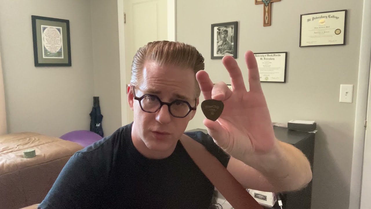 I bought a Blue Chip pick! (Comparisons made with similar PrimeTone picks)