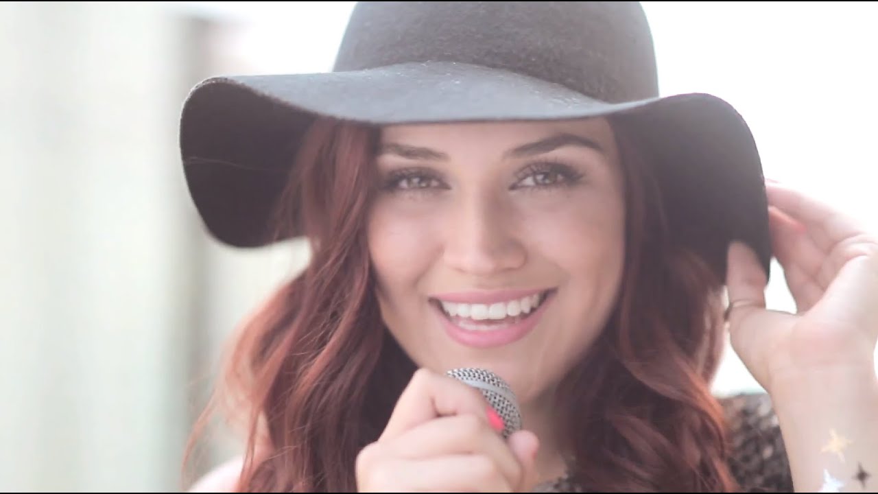 Brisa Carrillo - Seguiré Bailando