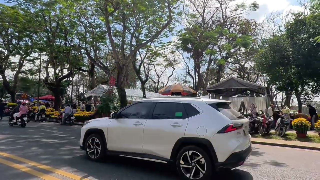 CHỢ HOA XUÂN HUẾ TRƯA 27 THÁNG CHẠP | Yên Vui