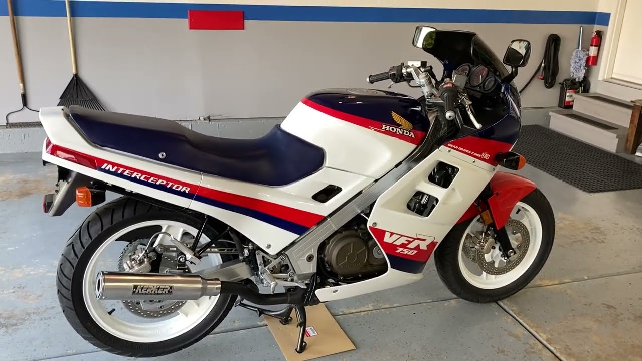 Walk-around 1986 Honda VFR700F Interceptor